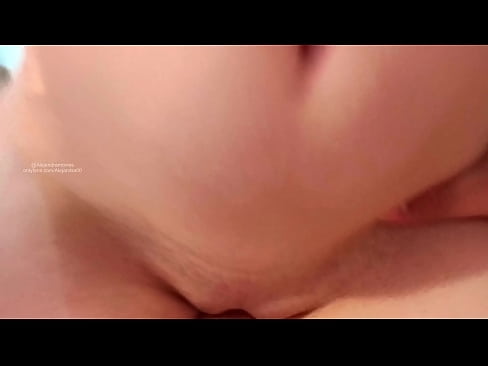 ❤️ Dormitu in a stanza di a mo surella è hè cusì ch'e aghju svegliatu Super sex à noi ️❤