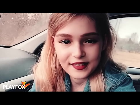 ❤️ Una ragazza sexy succhia con gioia a carta di sconto Super sex à noi ️❤